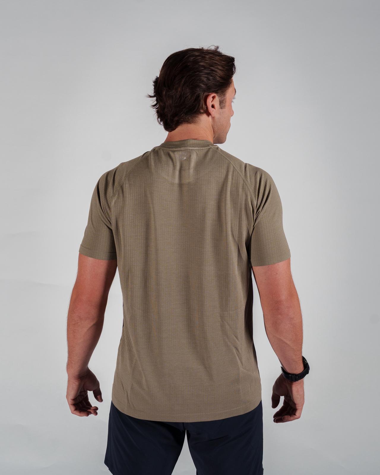 Fitted Polyster T-Shirt