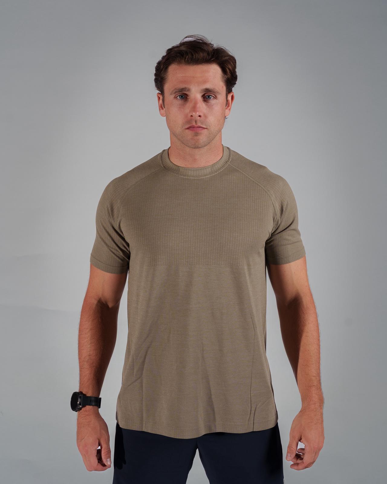 Fitted Polyster T-Shirt