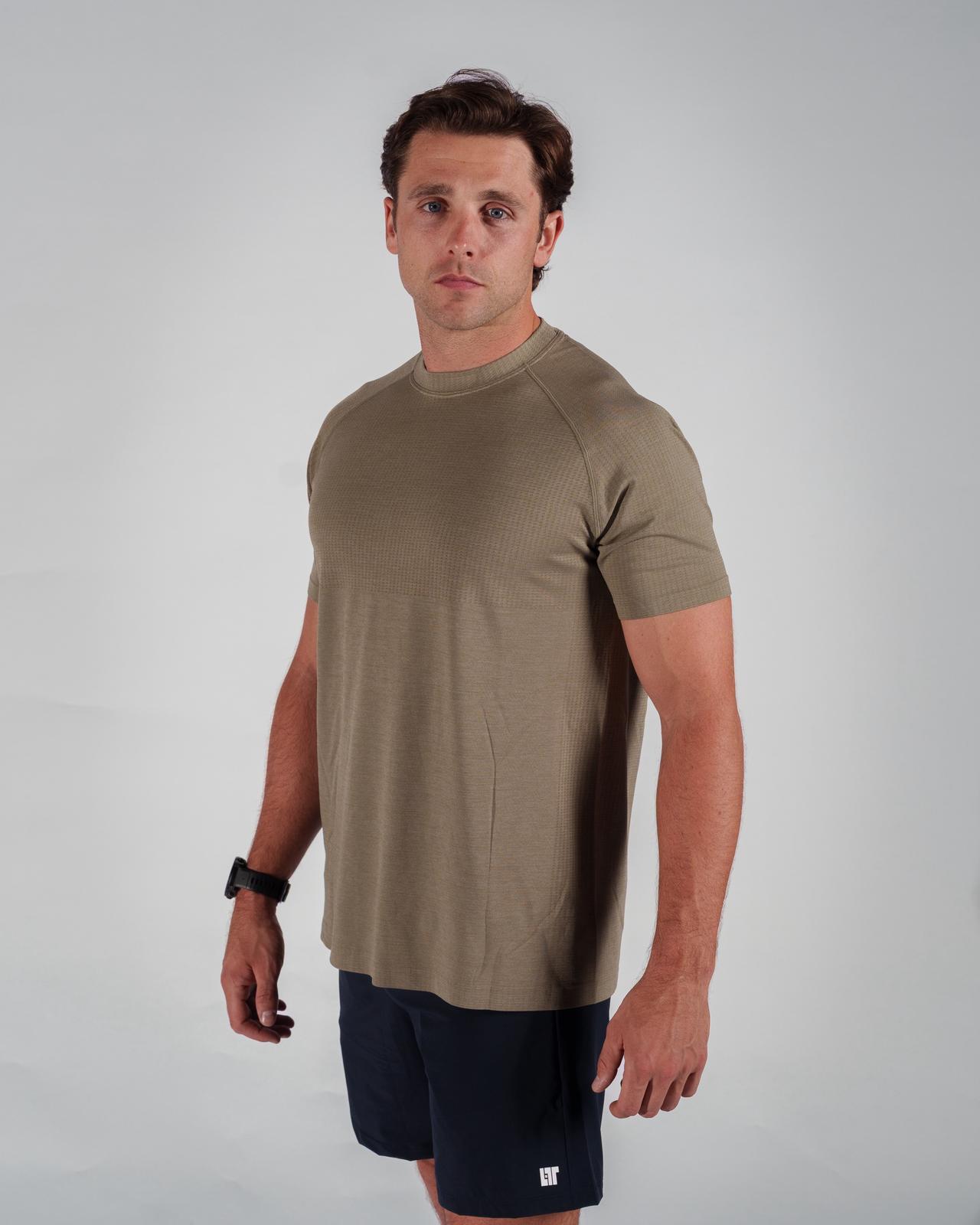 Fitted Polyster T-Shirt